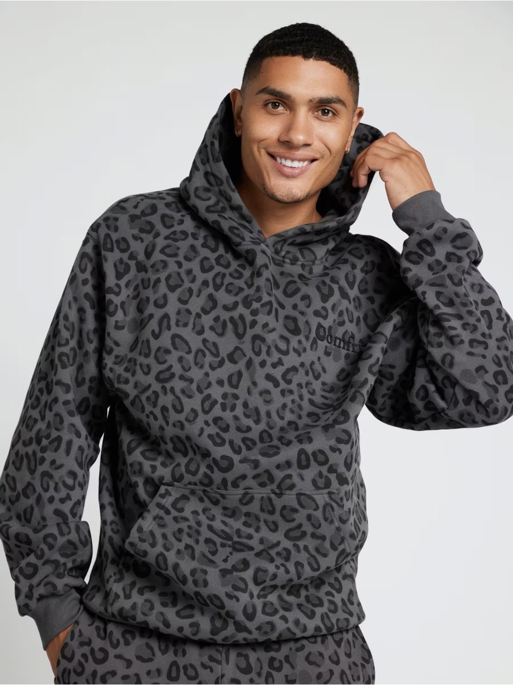Comfrt Minimilist Hoodie in Panther
